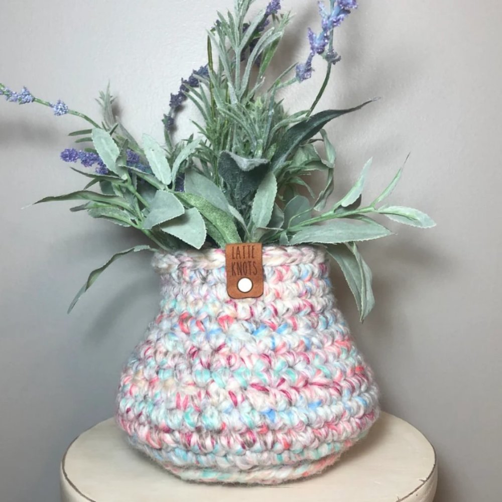 Crochet Planter Basket / Flower Basket / Farmhouse Decor
